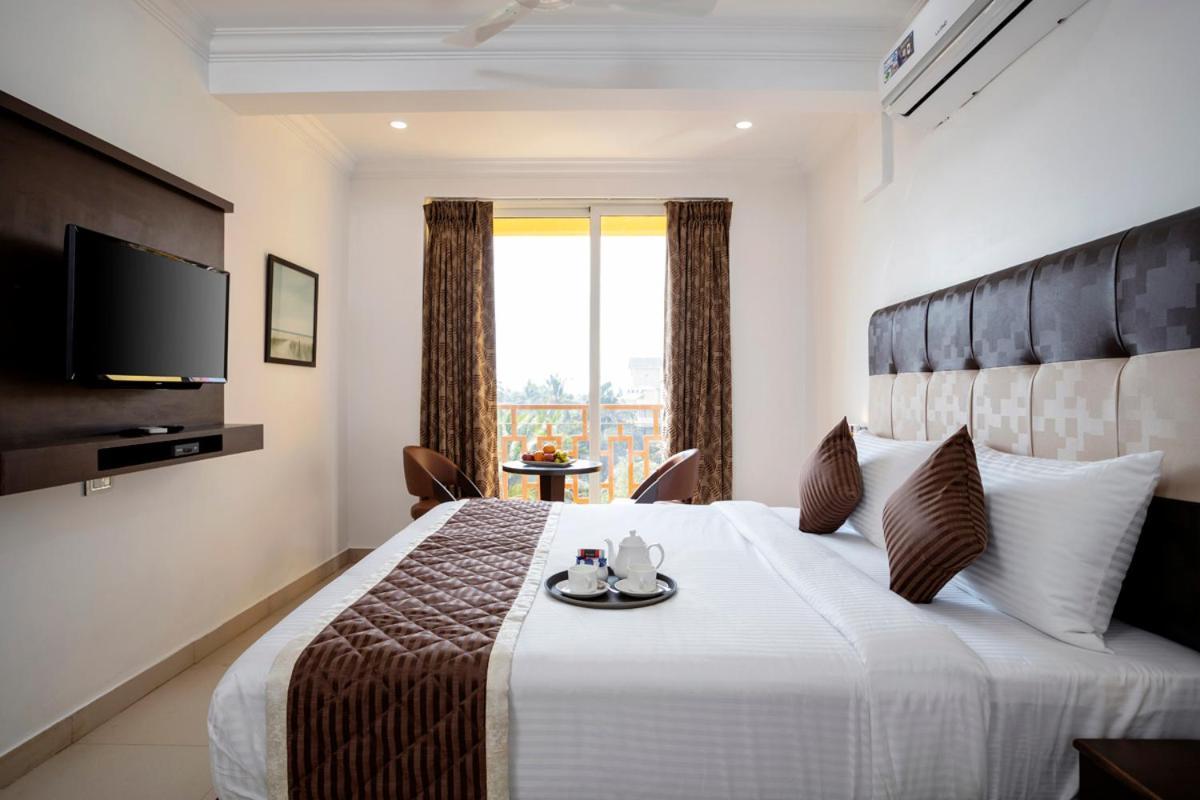 Sairaj Beach Resort Calangute Esterno foto