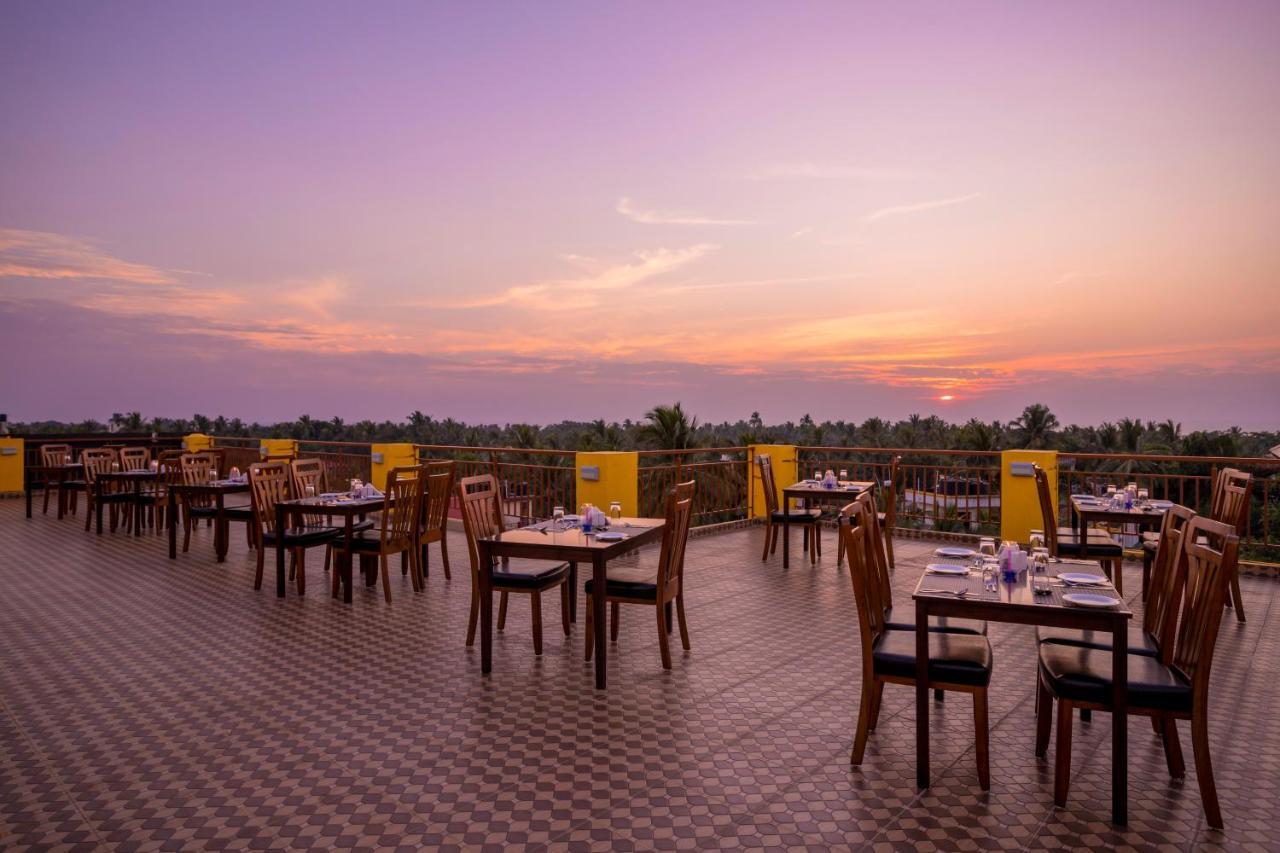 Sairaj Beach Resort Calangute Esterno foto
